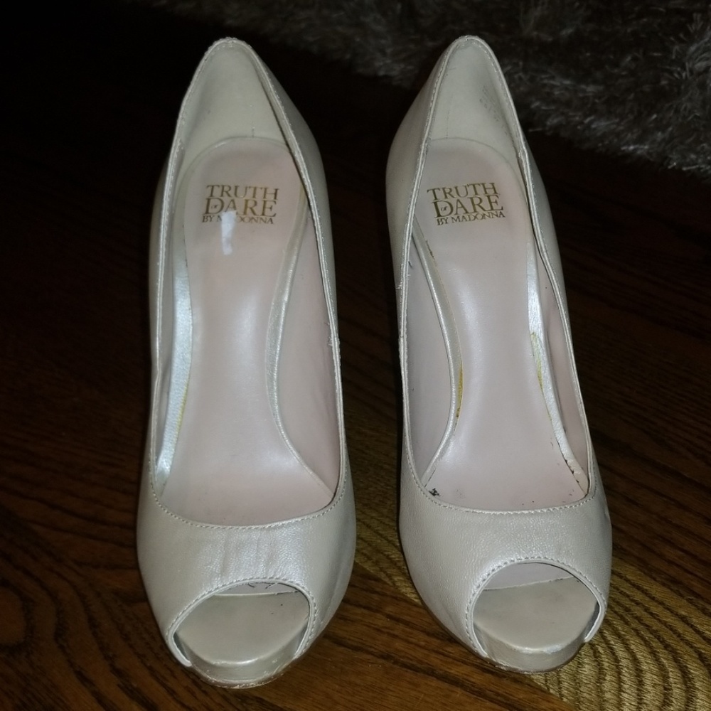 Truth or Dare by Madonna cream peep toe heels